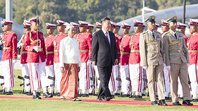 習近平出席緬甸總統溫敏舉行的歡迎儀式